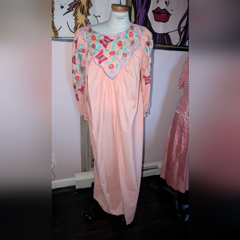 vintage embroidered butterfly MuMu Kaftan - Picture 11 of 12